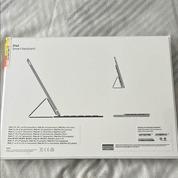 Apple Black Tablet with Smart Keyboard Folio